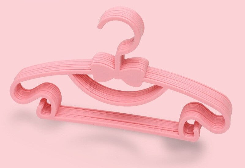 cintre enfant rose