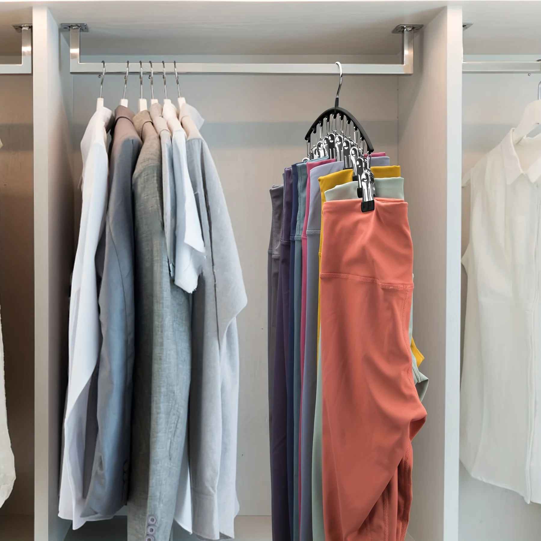 cintre pour pantalon occupe peu de place