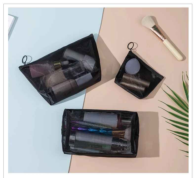trousse de toilette aussi pour maquillage