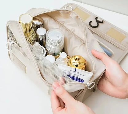 trousse de toilette vue de l interieur